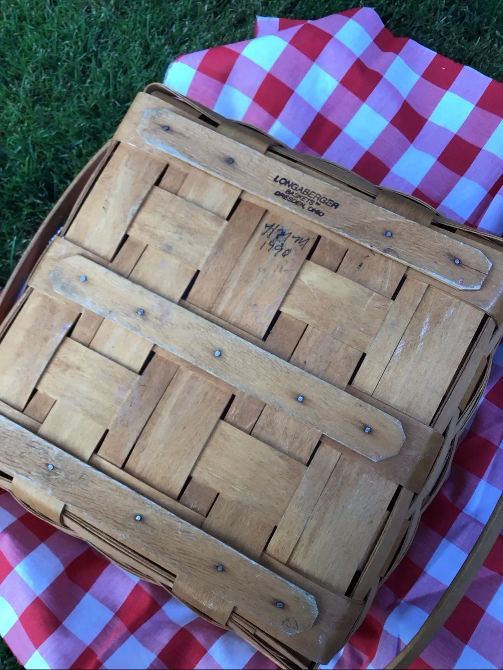 Longaberger Natural Brown Woven Picnic Basket with Handle